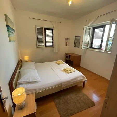 Niko Apartament *